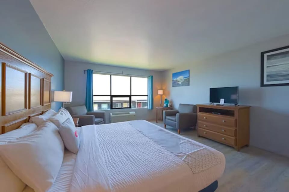 Bedroom (Interior and views may vary based on location and availability)