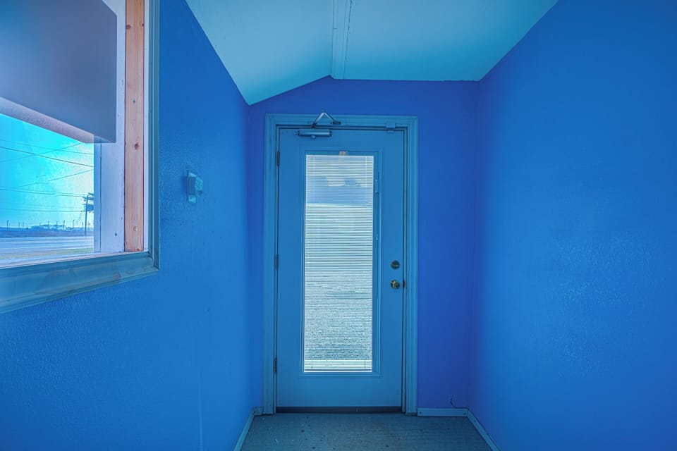 Step inside and settle in with straightforward entry access.