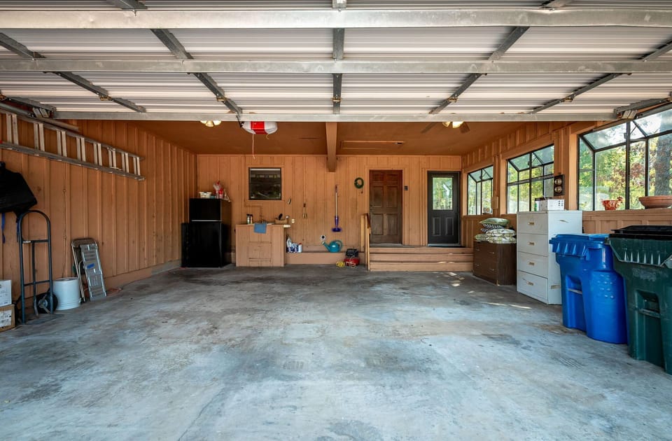 2-car garage parking