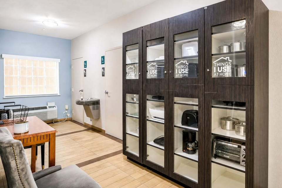 Enjoy added convenience with shared essentials for simple meals.