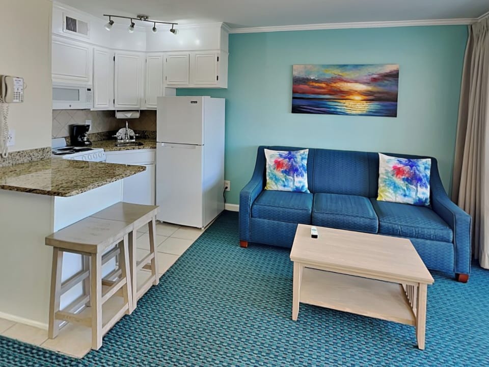 Living Room - Open Layout w/ Kitchen & Dining, Queen Sleeper Sofa