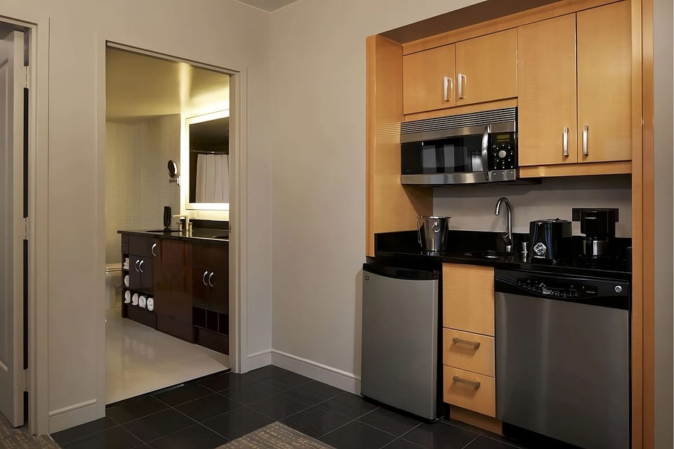 Brew morning coffee and snacks in your convenient kitchenette.