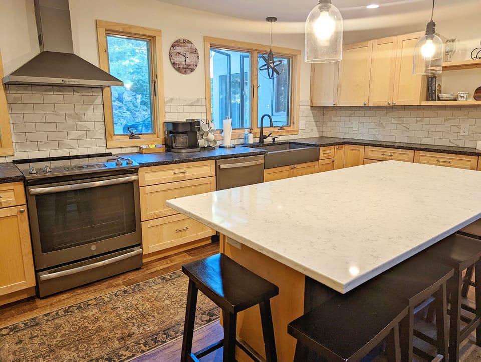 "The home was perfect for our group of friends. The house was great and they were very communicative and willing to help with anything we needed. We would definitely return in the future!"