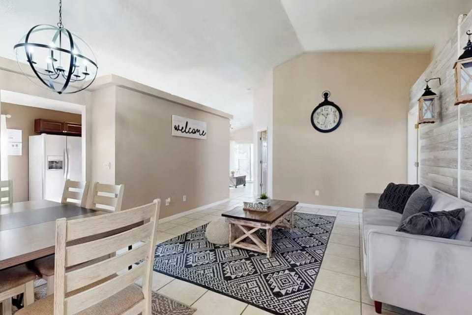 ~ Your spacious Living Room ~