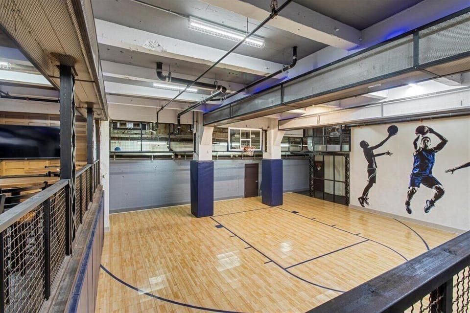 Sport court