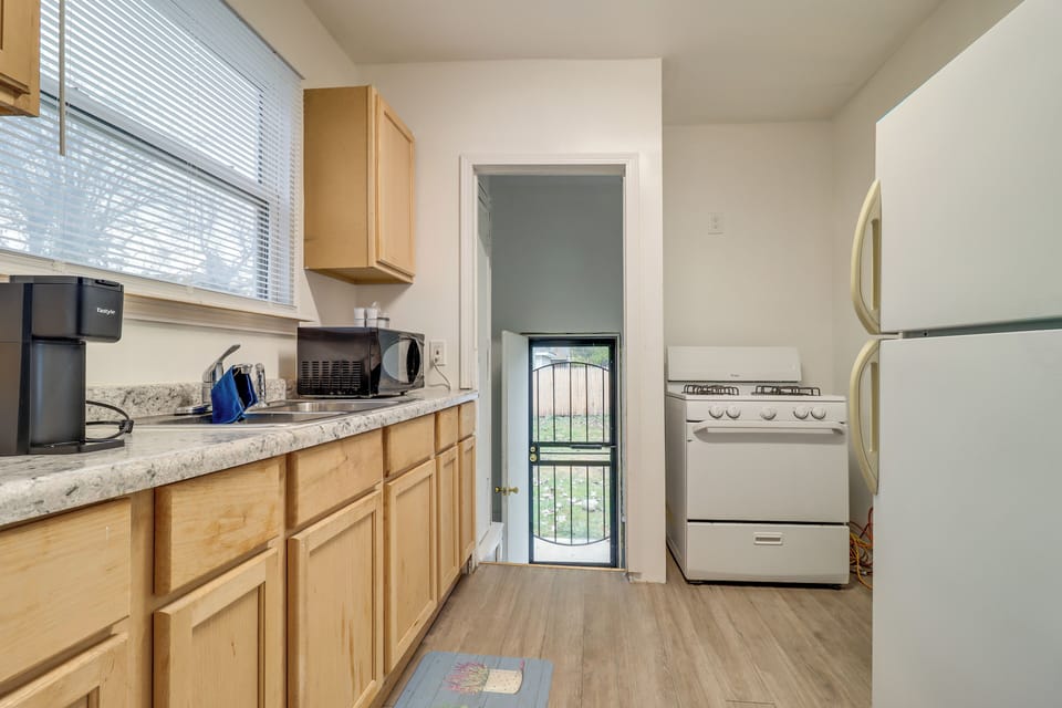 Kitchen | 1st Floor | Microwave