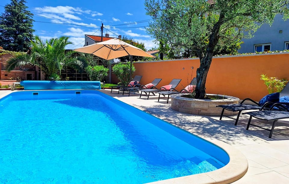 pool