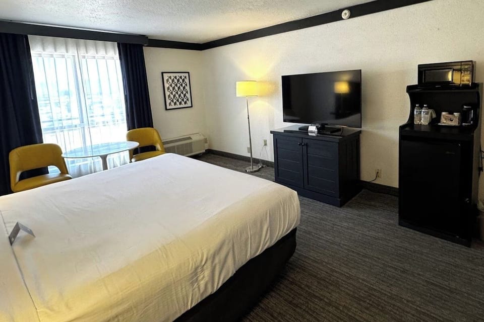 Wake up to bright city light and crisp linens.
