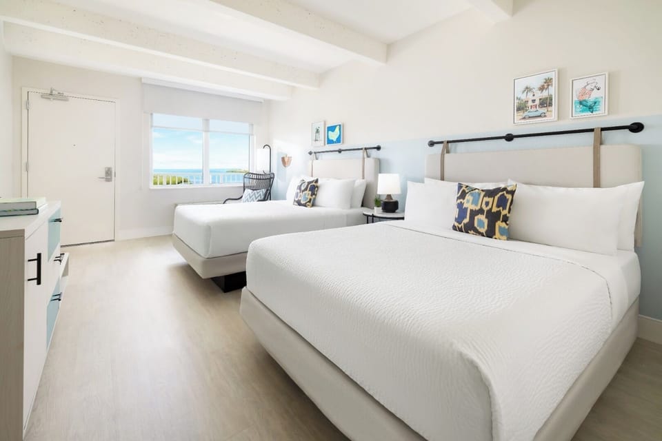 2 Queen beds