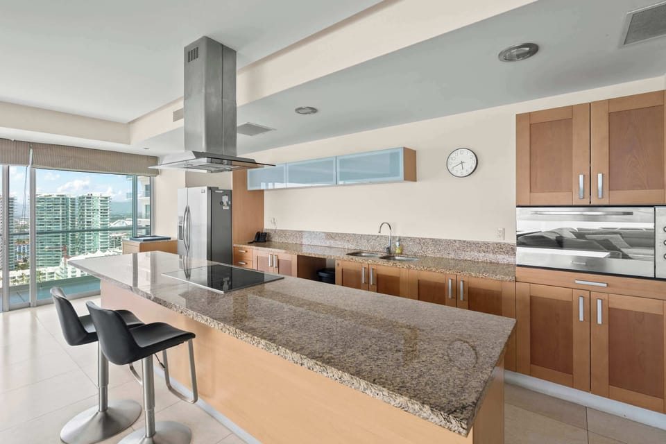 Full equipped kitchen 