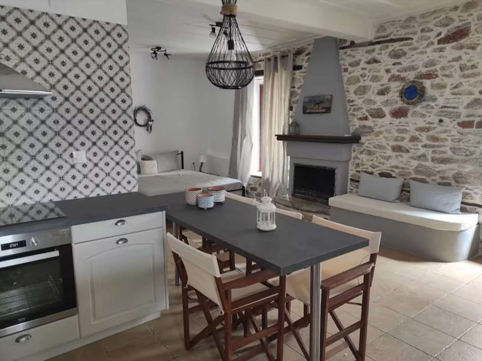 Living room with Kitchenette  # side 2