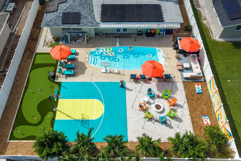 Start with a dip, swing over to a round of putt-putt, dribble through a basketball showdown, and finish fireside with toasted marshmallows. It’s not just a backyard—it’s your personal amusement park with five-star comfort built right in.