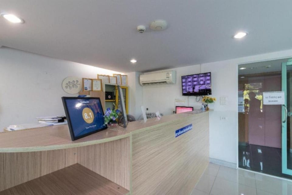 Entrance / Reception