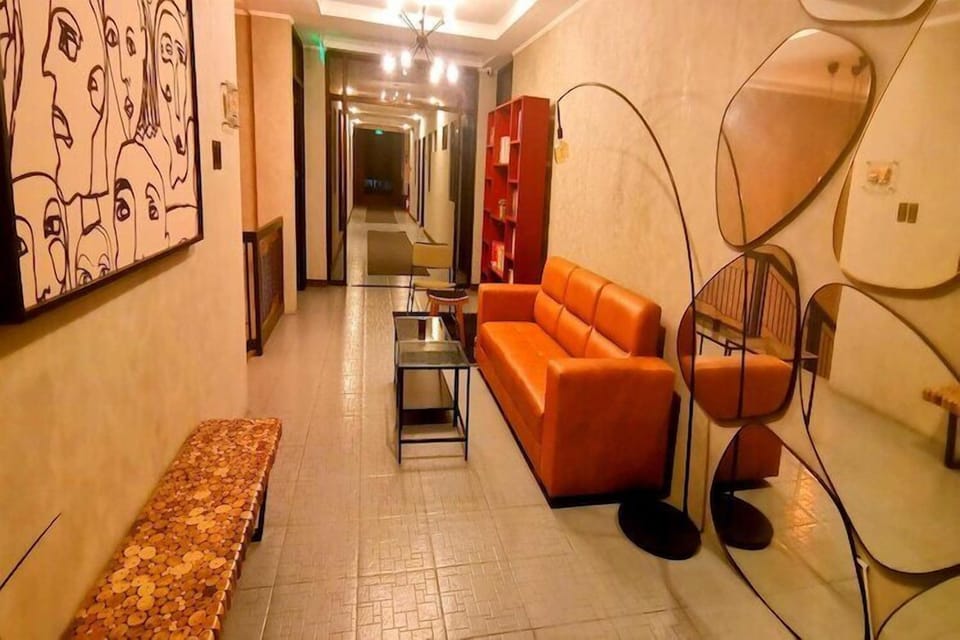 Entrance / Reception
