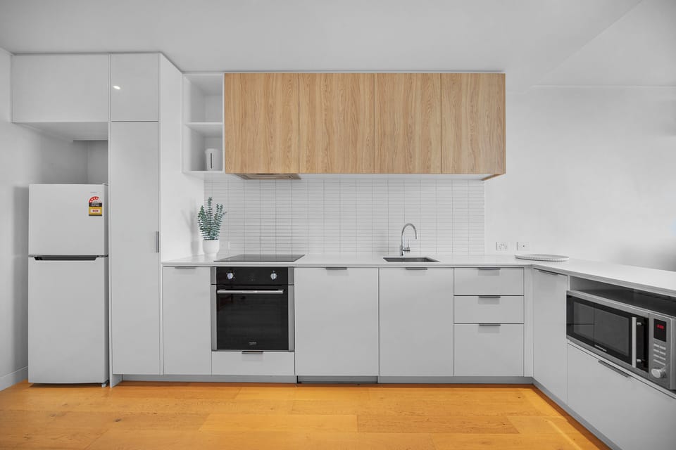 Fully equipped and spacious kitchen area.