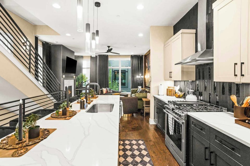 Fully Stocked Gourmet Kitchen