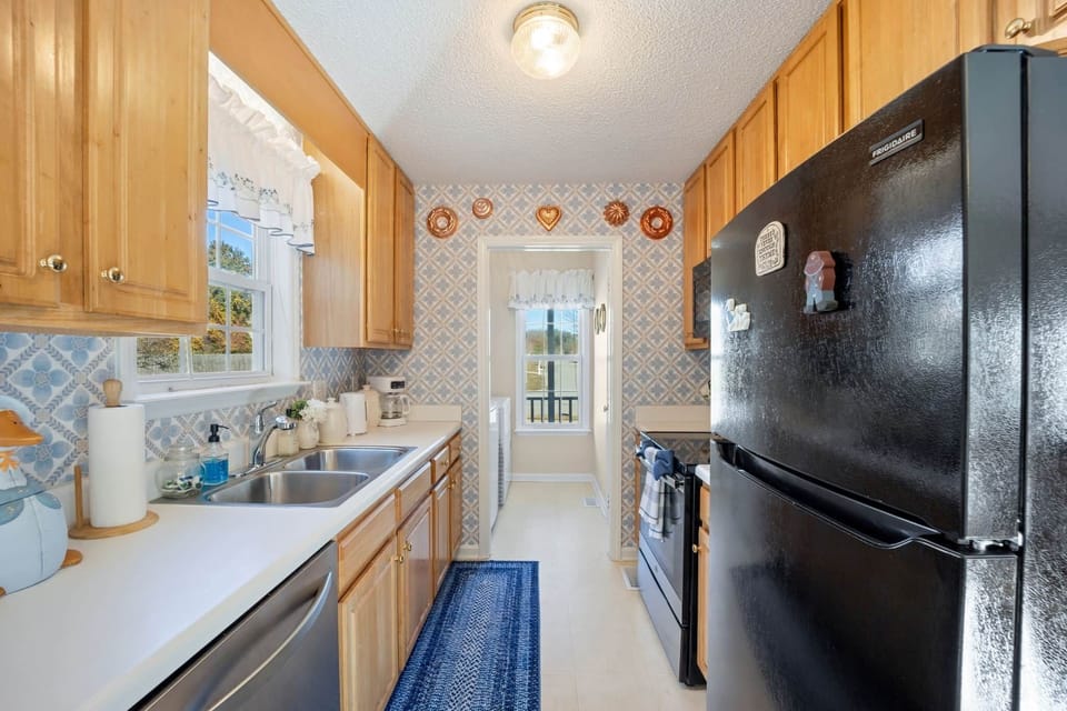 Full Stocked KItchen