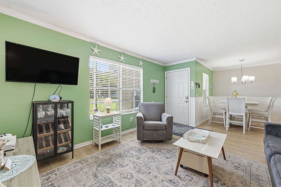 Anchors aweigh for the perfect vacation stay