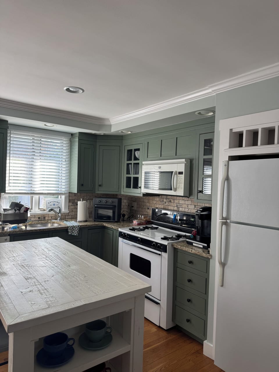  Kitchen - dining