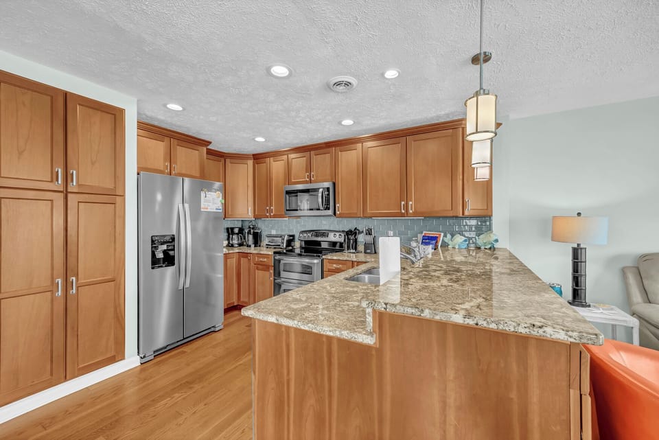 Fully equipped kitchen.