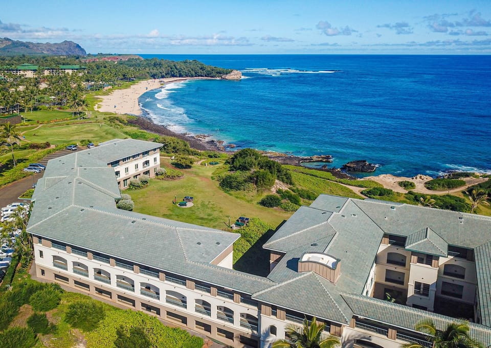 Amazing oceanfront location with Shipwreck Beach in front!