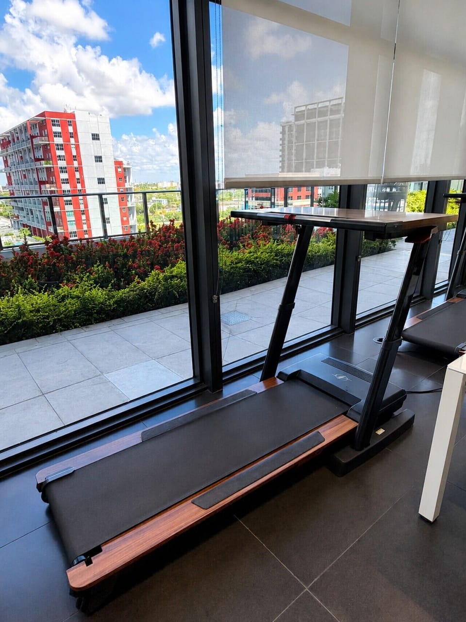 Cardio Room: Get your cardio with treadmills, ellipticals, bikes and stairs on the 9th floor.