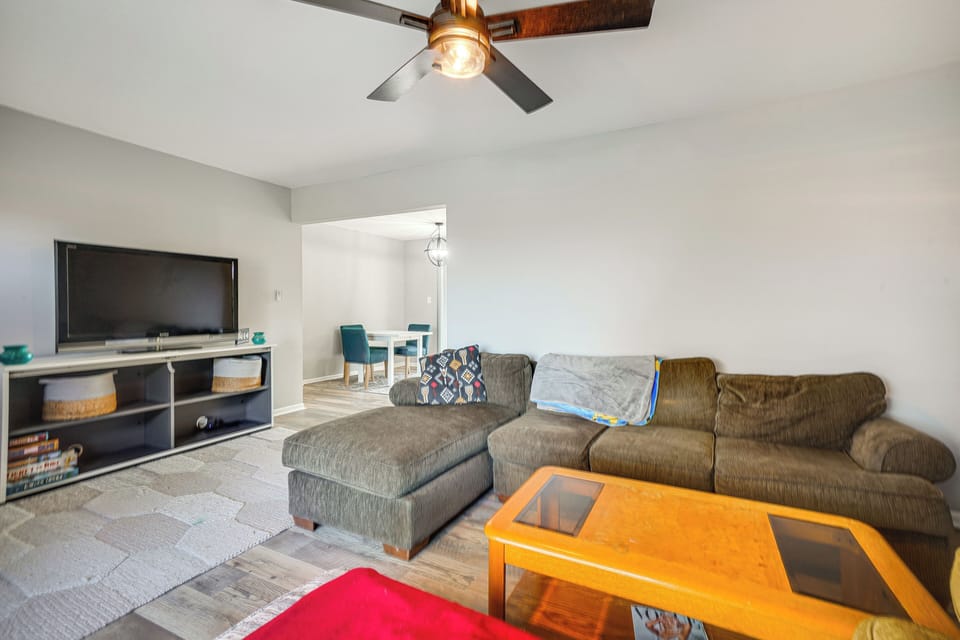 Pewaukee Vacation Rental | 3BR | 1.5BA | 1 Step to Enter | 1,300 Sq Ft