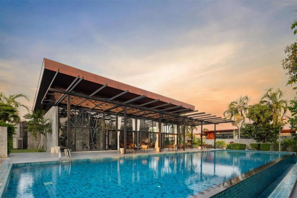 Holiday Home Swimming Pool