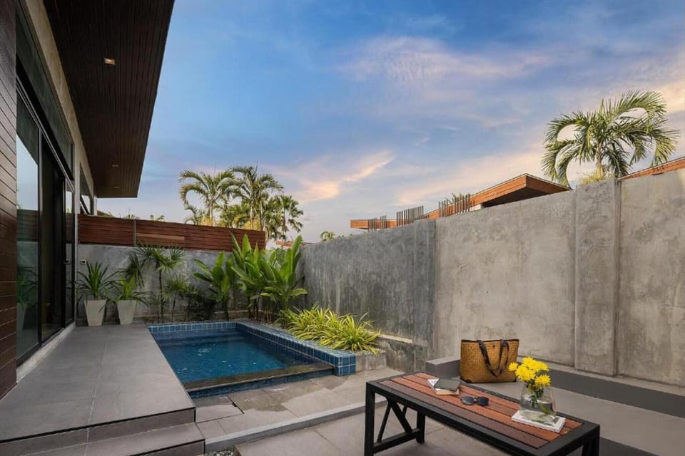 Holiday Home Swimming Pool
