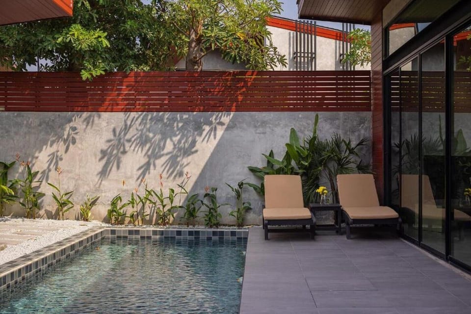Holiday Home Swimming Pool
