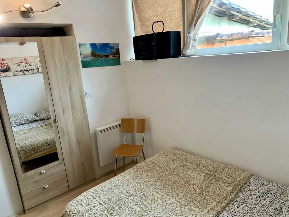 Double bed
