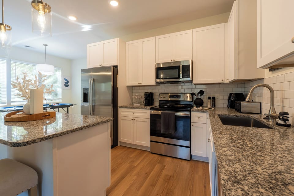 Cook with ease in a clean and organized space