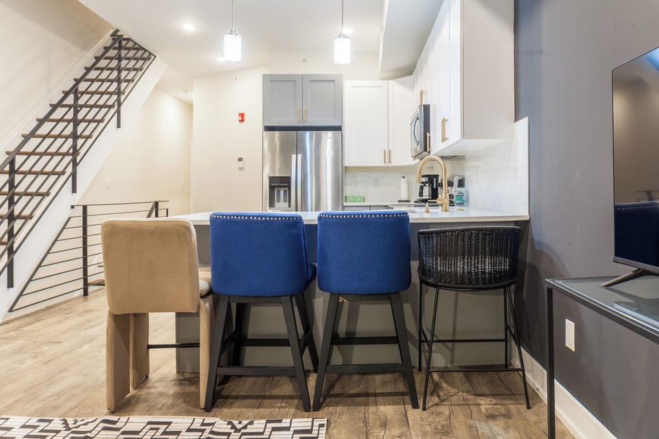 Sitting area near kitchen for your ease