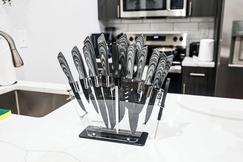 Everything you need to feel at home in the kitchen.

