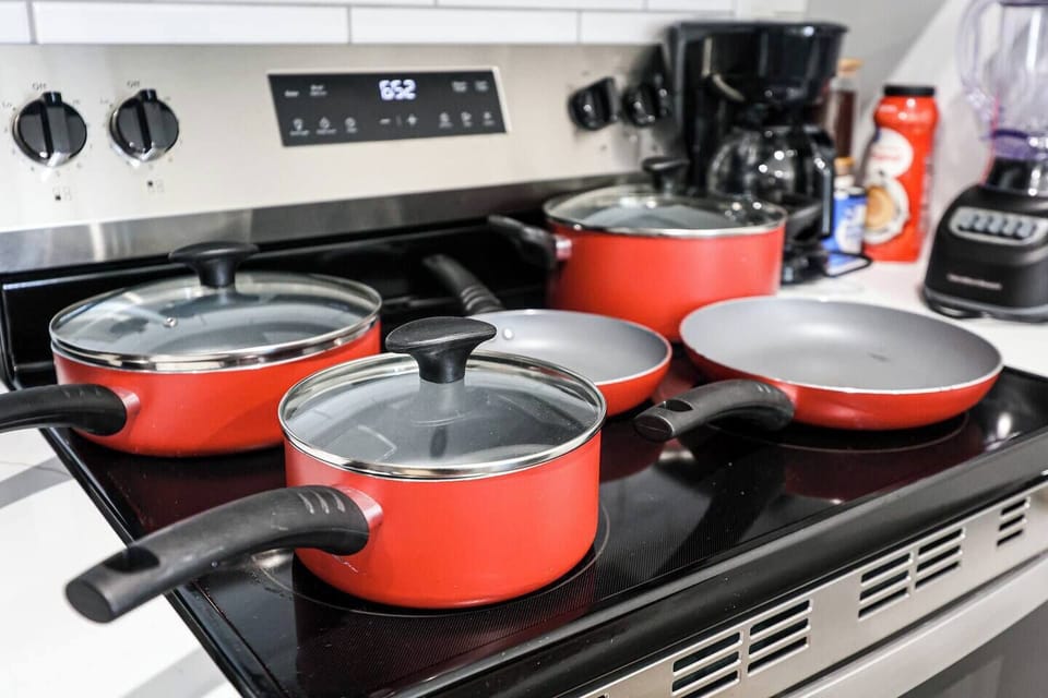 Kitchen essentials are provided to make kitchen experience better 