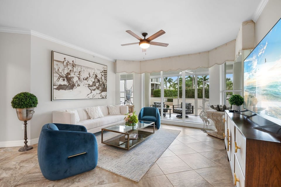 Welcome To Our Oasis in Naples