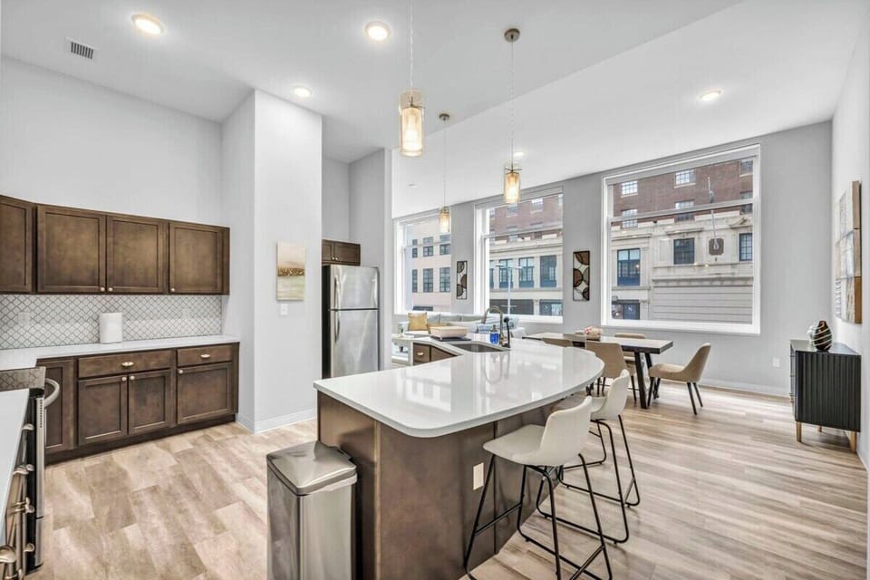 Fully stocked luxury kitchen