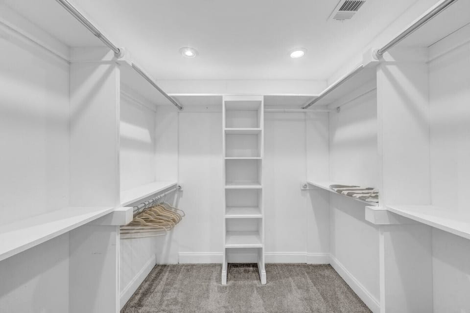 Walk in Closet? Yes Please