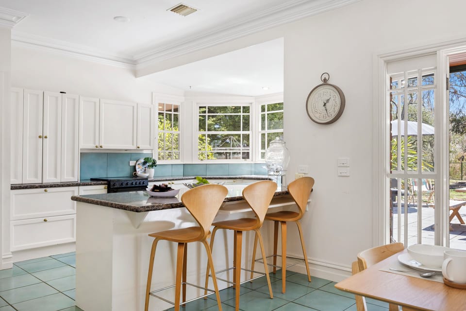 Casual Dining/Kitchen (main house)
