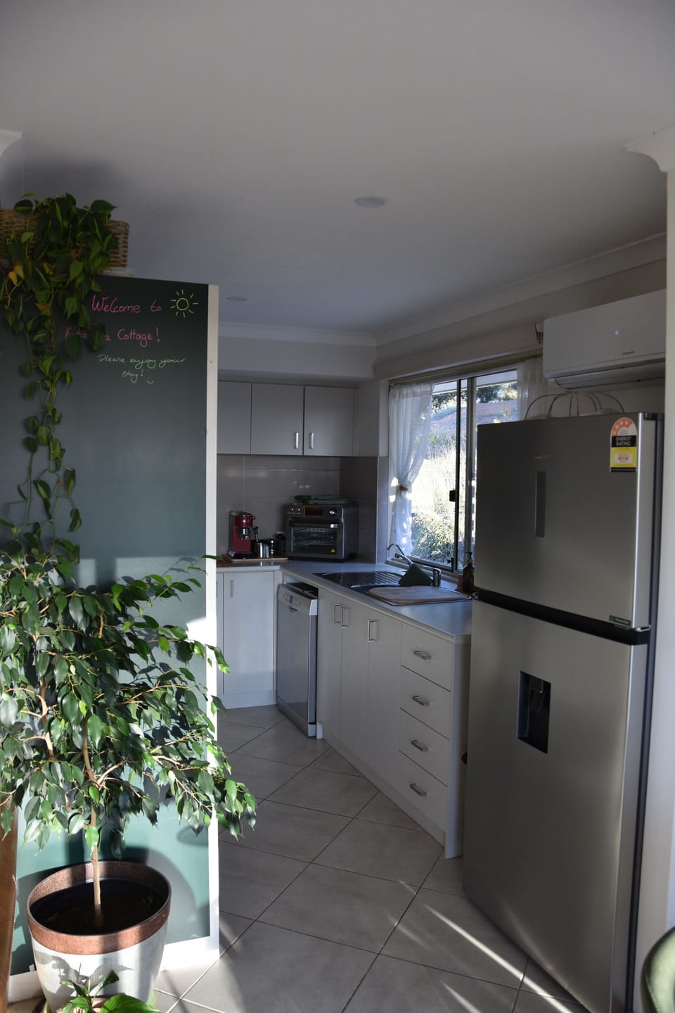 Full kitchen