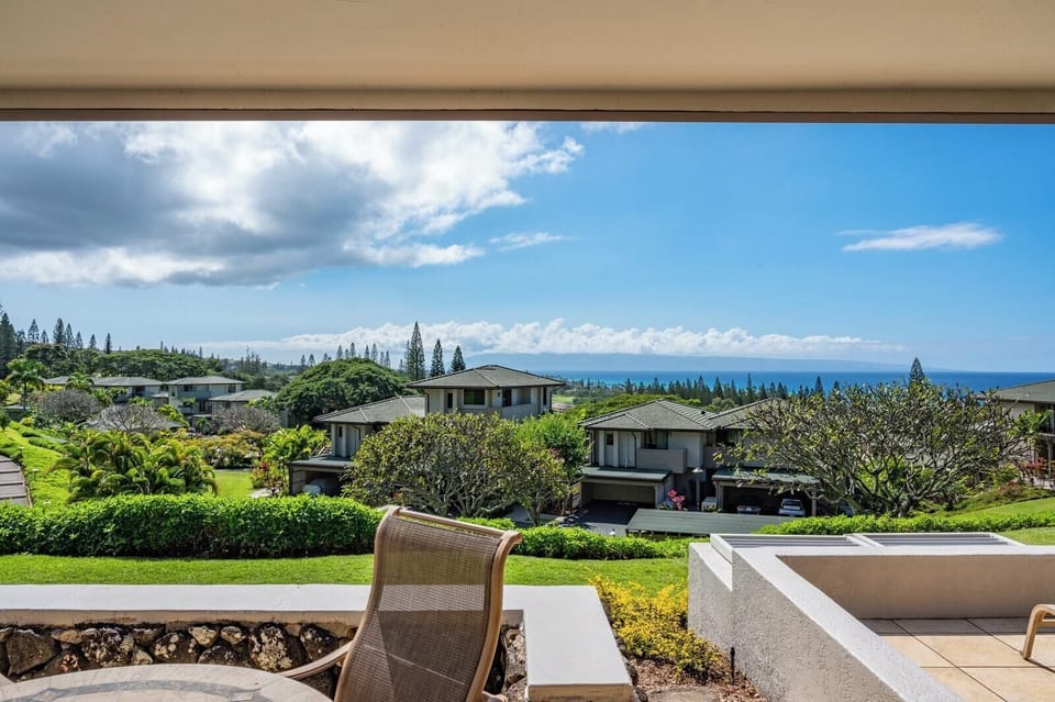 Graceful gardens, endless skies, and Pacific blues unfold before you—an elevated sanctuary designed for true relaxation     KGV-21P3