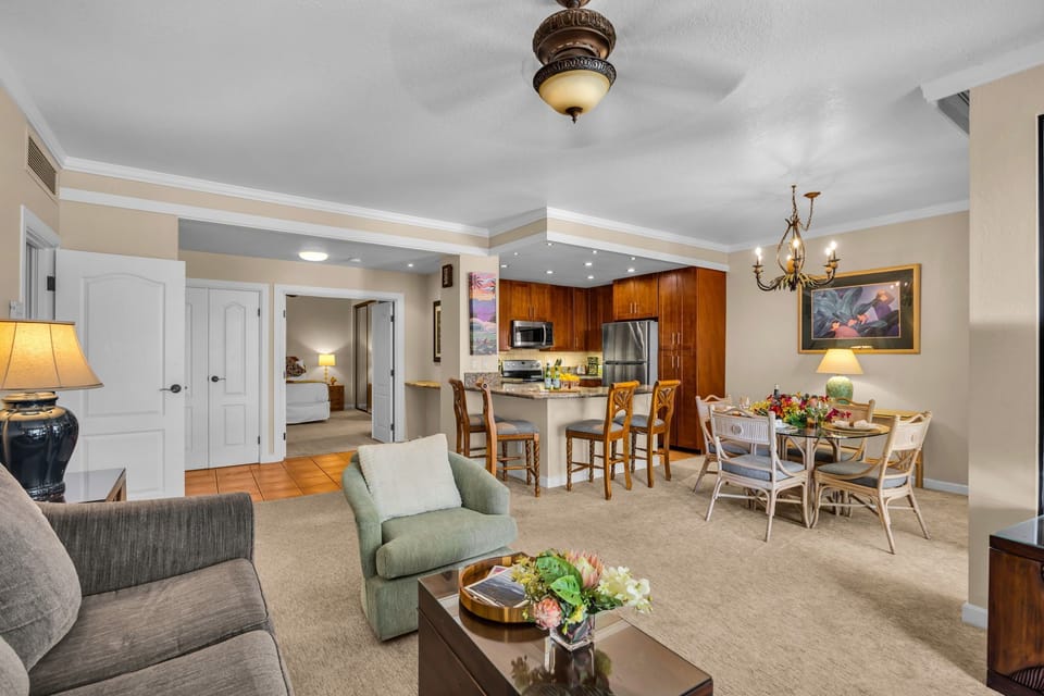 From cartoons to cocktails, this airy lounge brings the whole crew together KGV-14T6