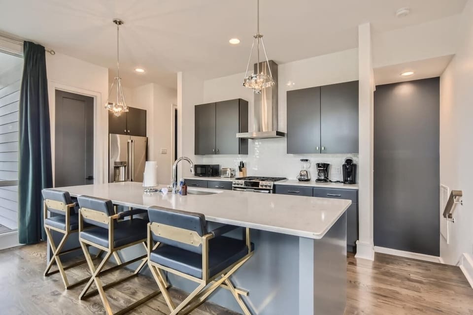 Kitchen with island seating