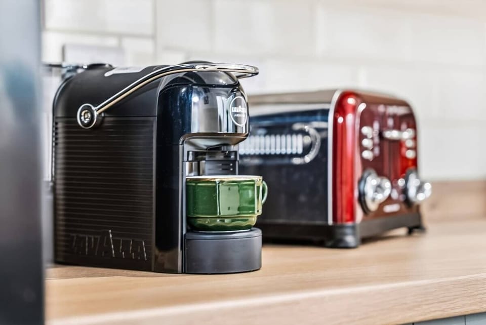 Coffee machine and toaster at Blue Puffin Stays Short Lets & Serviced Accommodation 