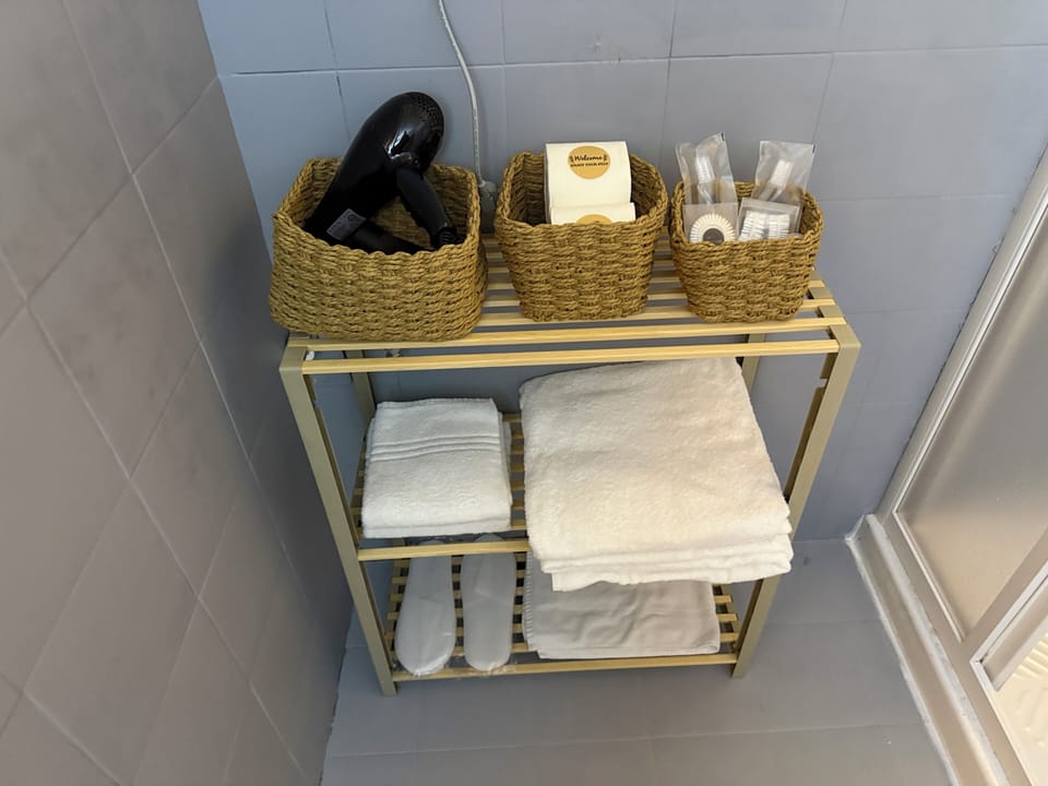 Bathroom amenities