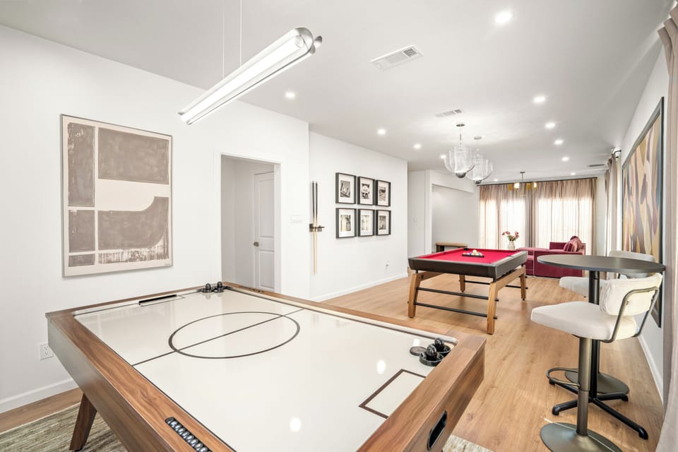 Air hockey showdowns and pool table battles—your vacation just leveled up!
