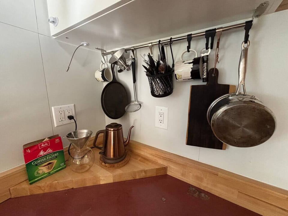 Pans, kettle, and basics—ready for your culinary adventures