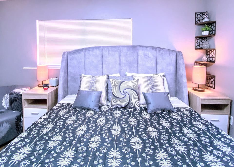 King-size bed room