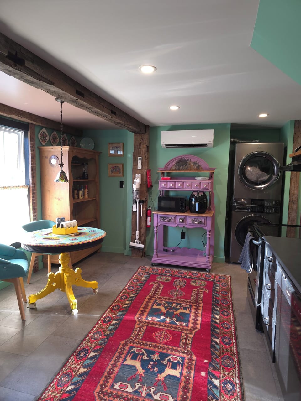 Very easy room to use. Open pantry, visible Safety items, vacuum.  