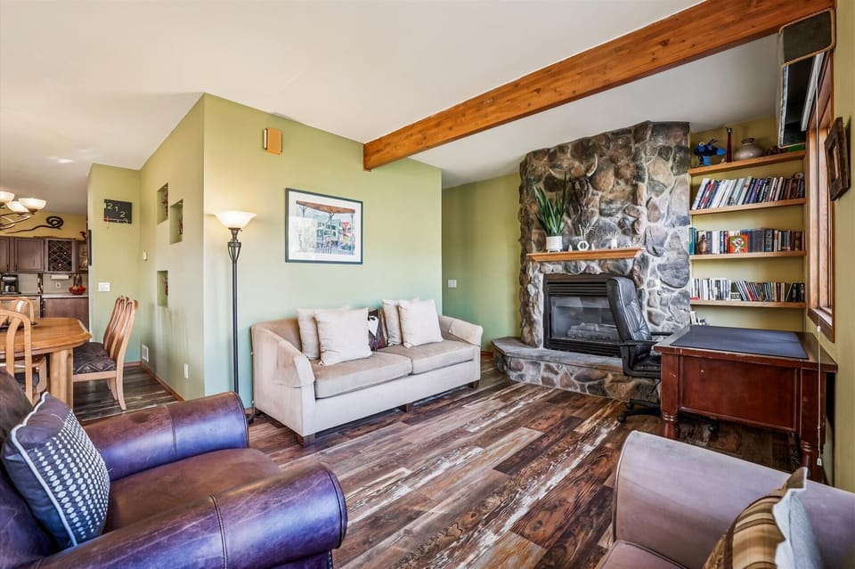 Living Area - Handsome Hollow - Silverthorne Vacation Rental